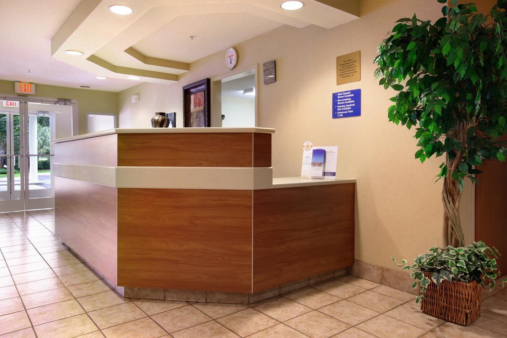 Microtel Inn & Suites By Wyndham Brunswick Interiør bilde